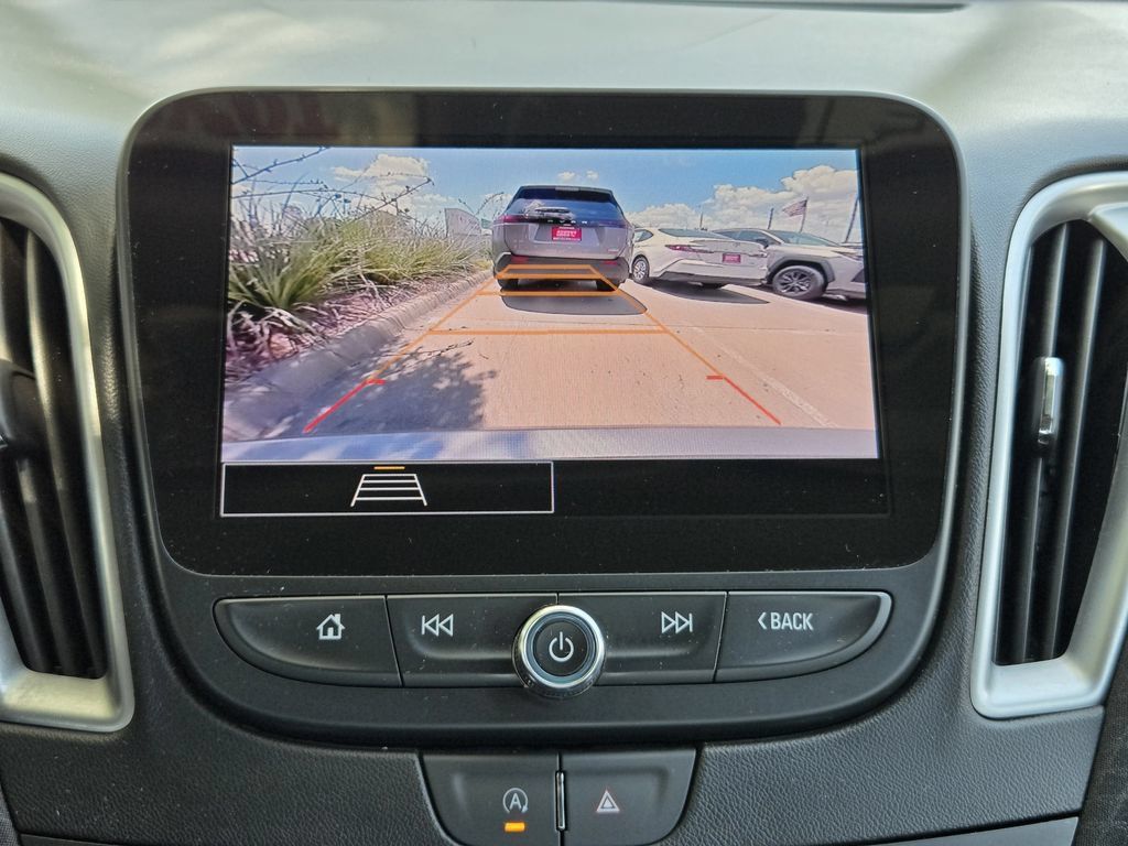 Used 2024 Chevrolet Malibu LS FWD image 14