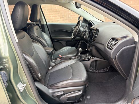 Used 2020 Jeep Compass Limited AWD/4WD image 19