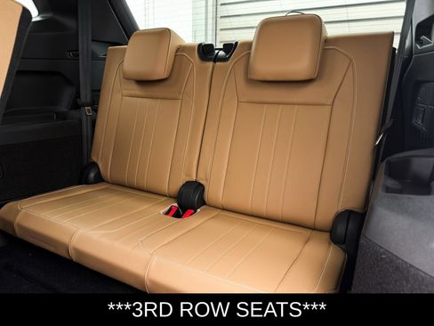 Used 2023 Volkswagen Tiguan SE R-Line FWD image 8