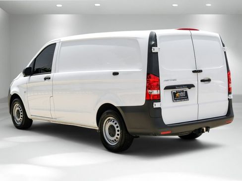Used 2023 Mercedes-Benz Metris image 8