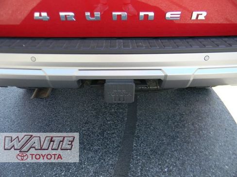 Used 2025 Toyota 4Runner Limited AWD/4WD image 4