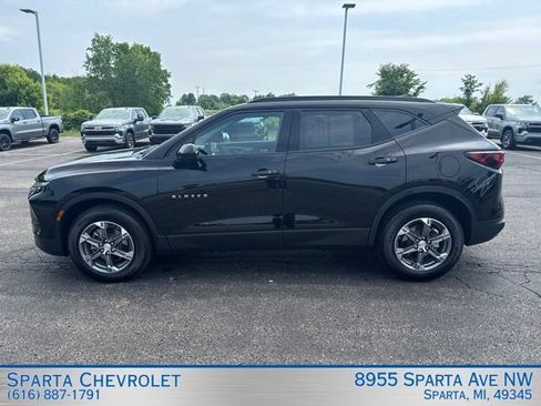 Used 2024 Chevrolet Blazer LT w/ Convenience Package AWD/4WD image 6