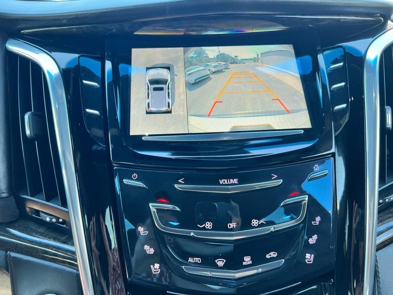 Used 2015 Cadillac Escalade Platinum AWD/4WD image 10