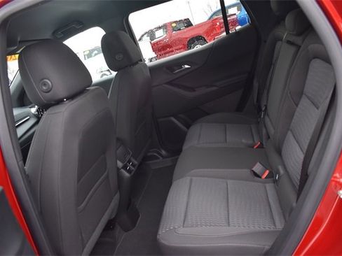 Used 2026 Chevrolet Equinox LT image 17