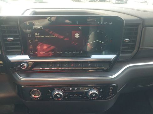 Used 2024 GMC Sierra 1500 SLT image 23