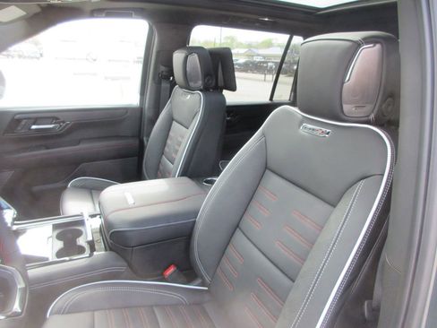 New 2026 GMC Yukon XL AT4 Ultimate image 11