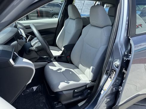 Used 2024 Toyota Corolla Cross L AWD/4WD image 11