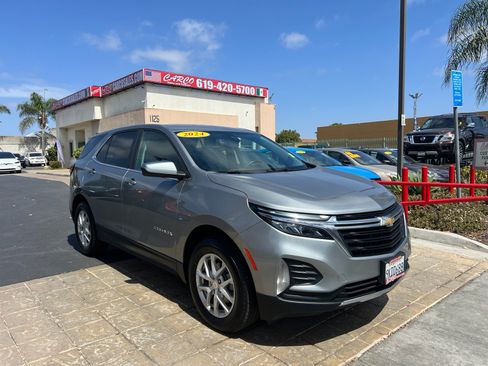 Used 2024 Chevrolet Equinox LT w/ Driver Convenience Package AWD/4WD image 2