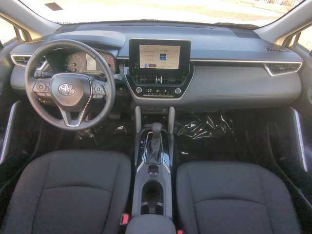 Certified 2025 Toyota Corolla Cross LE FWD image 16