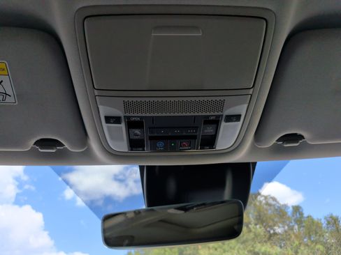 Used 2019 Acura MDX w/ Technology & Entertainment AWD/4WD image 32