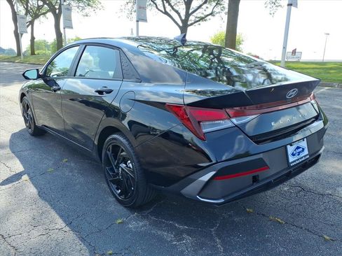 Used 2026 Hyundai Elantra Sport FWD image 5