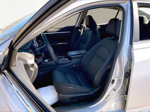 Used 2023 Nissan Altima 2.5 SV image 15