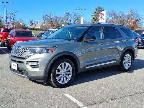 Used 2020 Ford Explorer Limited w/ Class III Trailer Tow Package image 9