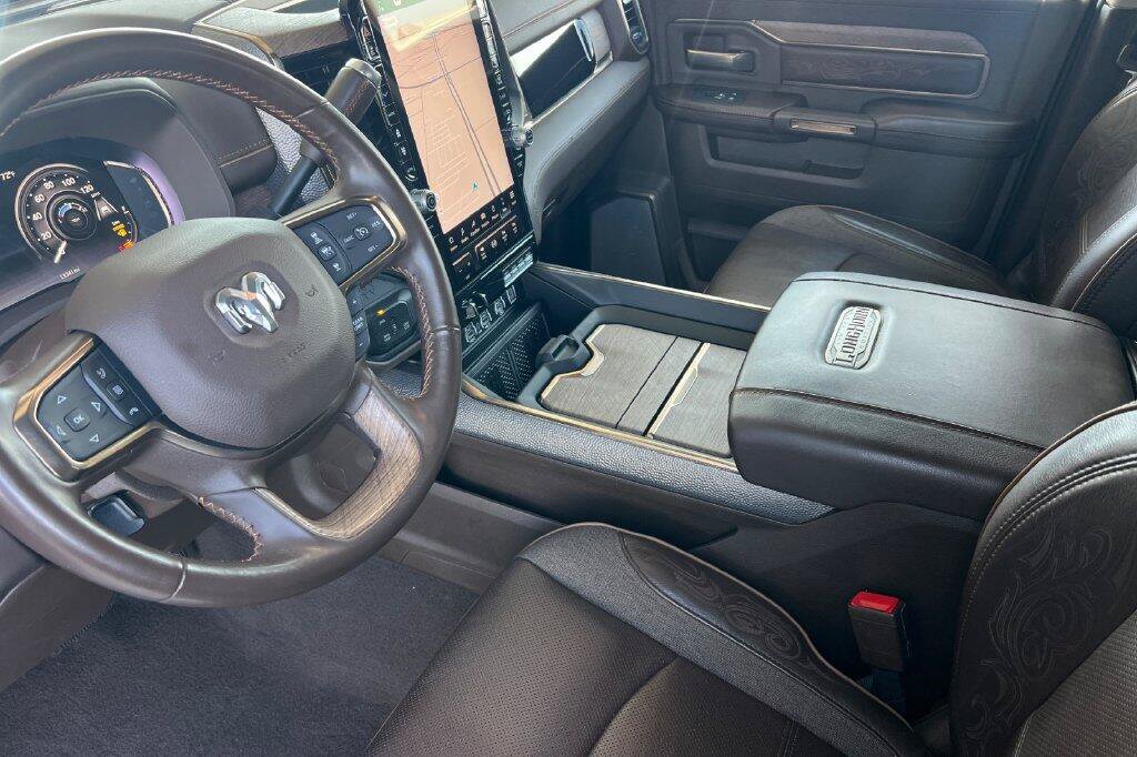 Used 2025 RAM 2500 Limited AWD/4WD image 10