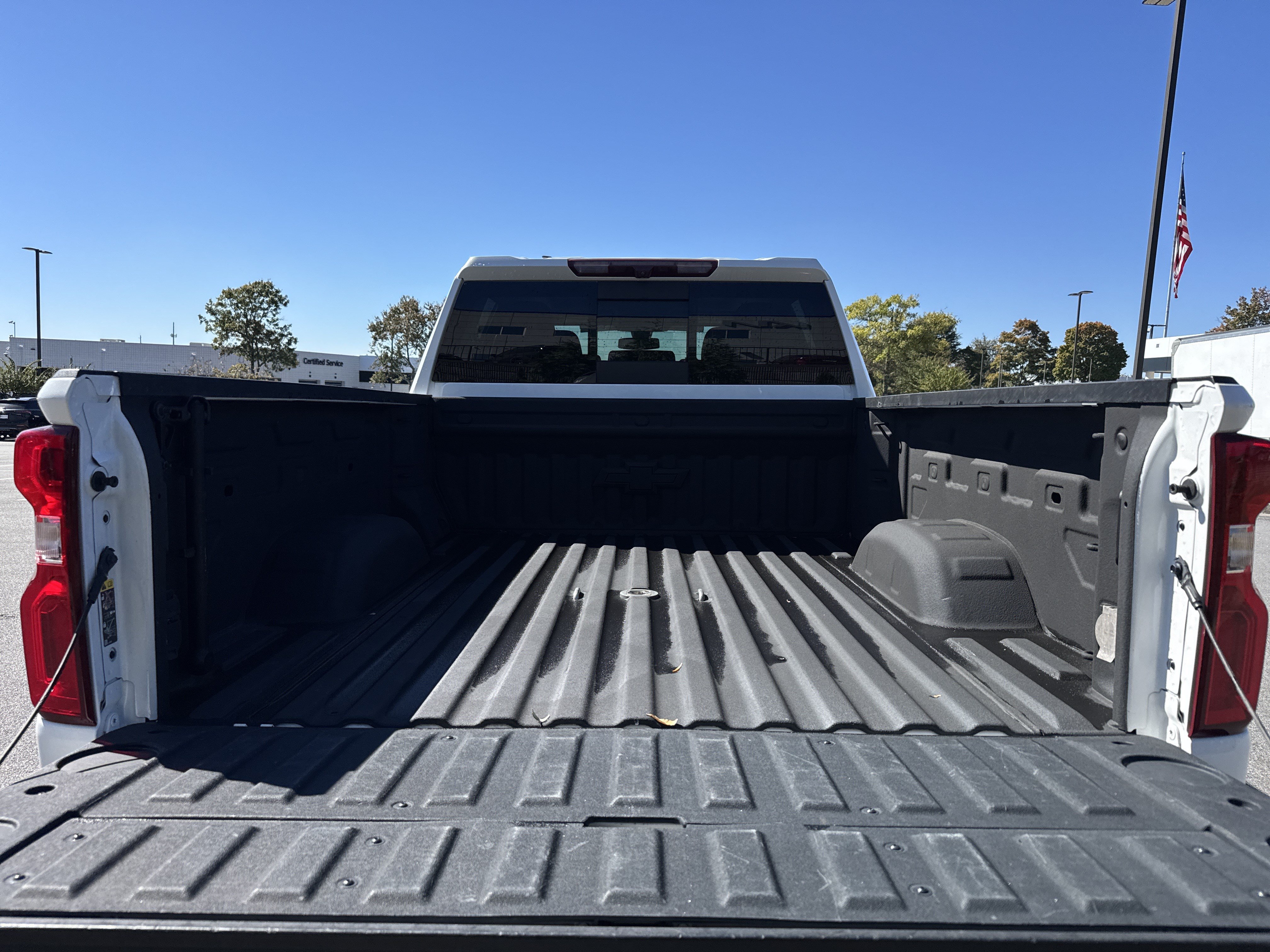 Used 2023 Chevrolet Silverado 2500 LTZ AWD/4WD image 32