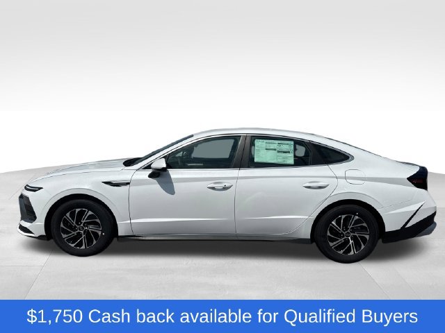 New 2026 Hyundai Sonata Blue FWD image 2