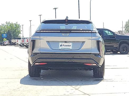 Used 2024 Cadillac Lyriq Sport AWD/4WD image 7