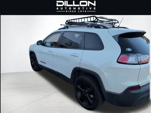 Used 2019 Jeep Cherokee Latitude Plus FWD image 3