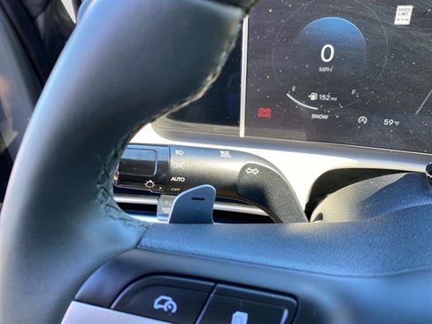 Used 2025 Hyundai Tucson Limited image 22