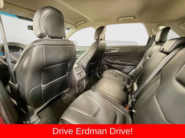 Used 2018 Ford Edge Titanium w/ Technology Package FWD image 10