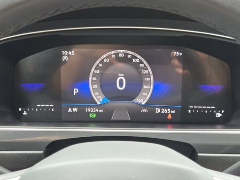 Used 2024 Volkswagen Tiguan SE R-Line w/ MDO Package, Three-Row image 18