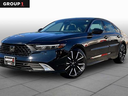 Used 2023 Honda Accord Touring image 1