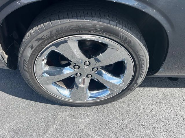 Used 2014 Dodge Challenger SXT Plus RWD image 20