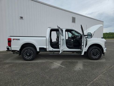 Used 2024 Ford F250 Platinum w/ FX4 Off-Road Package AWD/4WD image 36