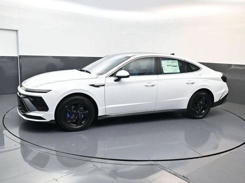 New 2026 Hyundai Sonata SE FWD image 6