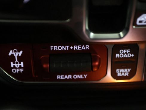 Used 2022 Jeep Wrangler Unlimited Rubicon image 27