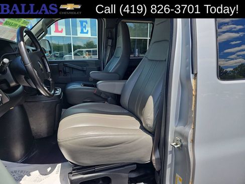 Certified 2020 Chevrolet Express 3500 LS RWD image 20