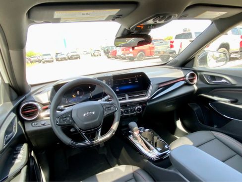 New 2026 Chevrolet Trax RS w/ Sunroof Package FWD image 28