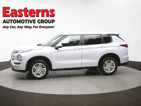 Used 2024 Mitsubishi Outlander ES AWD/4WD image 57