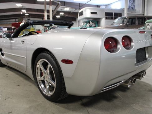 Used 2002 Chevrolet Corvette Base 2dr Convertible w/ Preferred Equipment Group2 image 22