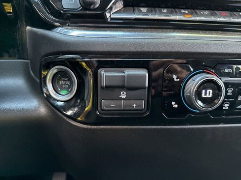 Used 2025 Chevrolet Silverado 2500 LT AWD/4WD image 47