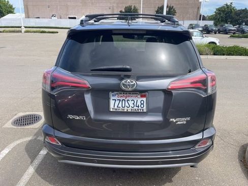 Used 2017 Toyota RAV4 Platinum AWD/4WD image 6