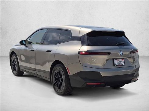 Used 2024 BMW iX xDrive50 w/ Convenience Package AWD/4WD image 8