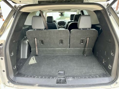 Used 2018 Chevrolet Traverse Premier image 14