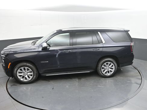 Used 2025 Chevrolet Tahoe Premier AWD/4WD image 32