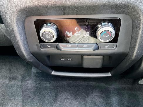 Used 2025 GMC Acadia Denali w/ Super Cruise Package AWD/4WD image 34