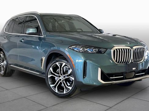 Used 2025 BMW X5 xDrive40i AWD/4WD image 2