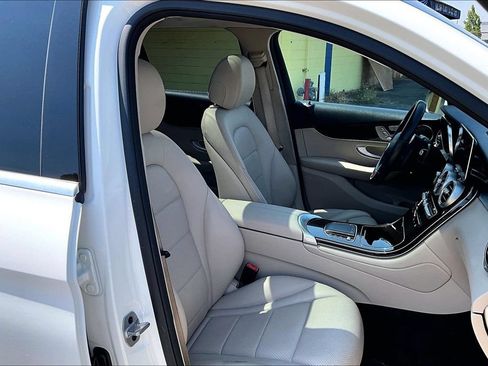 Used 2022 Mercedes-Benz GLC 300 image 10