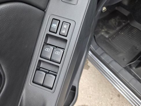 New 2026 Nissan Frontier SV w/ SV Convenience Package RWD image 18
