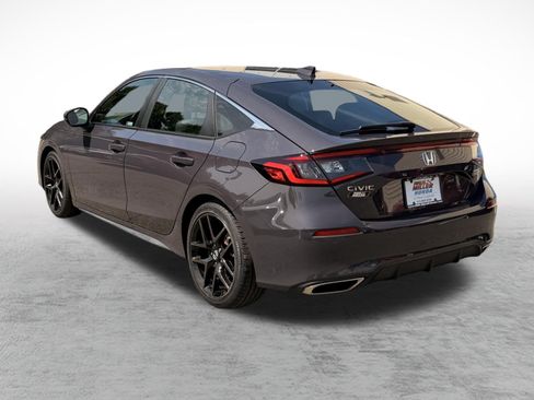 Used 2023 Honda Civic Sport Touring image 4