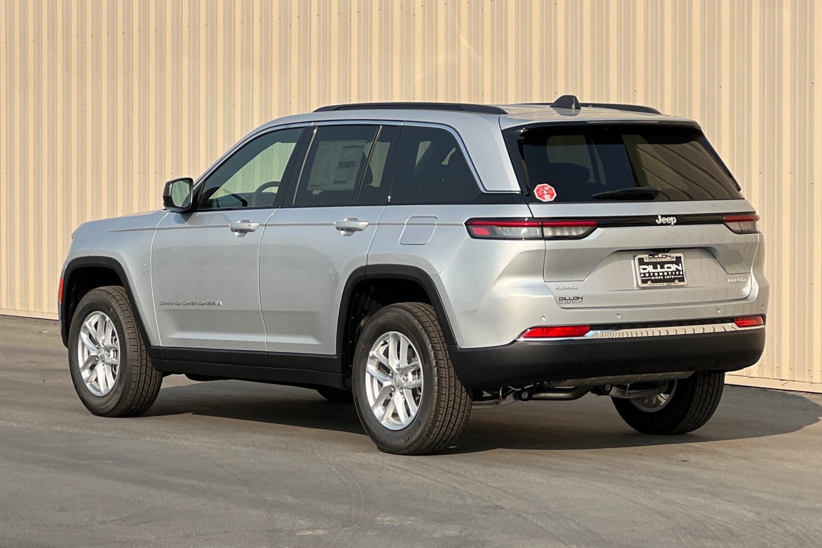 New 2026 Jeep Grand Cherokee Laredo X AWD/4WD image 4