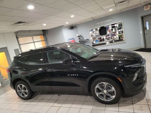 Used 2023 Chevrolet Blazer LT w/ Convenience Package image 7