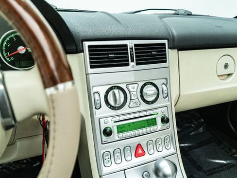 Used 2005 Chrysler Crossfire Limited RWD image 24