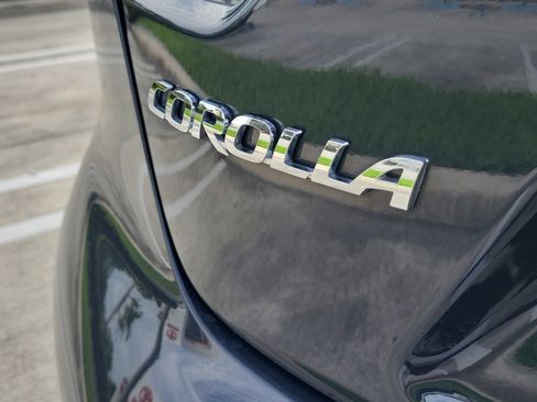 Used 2023 Toyota Corolla LE FWD image 10