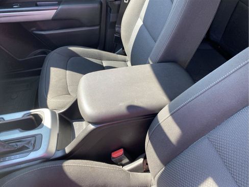 Used 2016 Chevrolet Colorado LT w/ LT Convenience Package AWD/4WD image 19