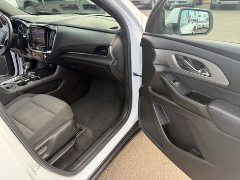Used 2023 Chevrolet Traverse LT w/ LPO, Floor Liner Package AWD/4WD image 20